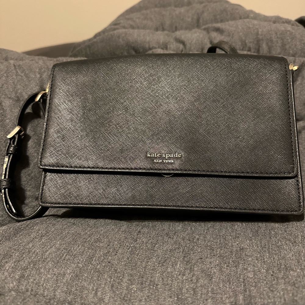 Black shoulder or cross body Kate spade purse!